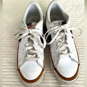 Nike Big Kid Court Legacy